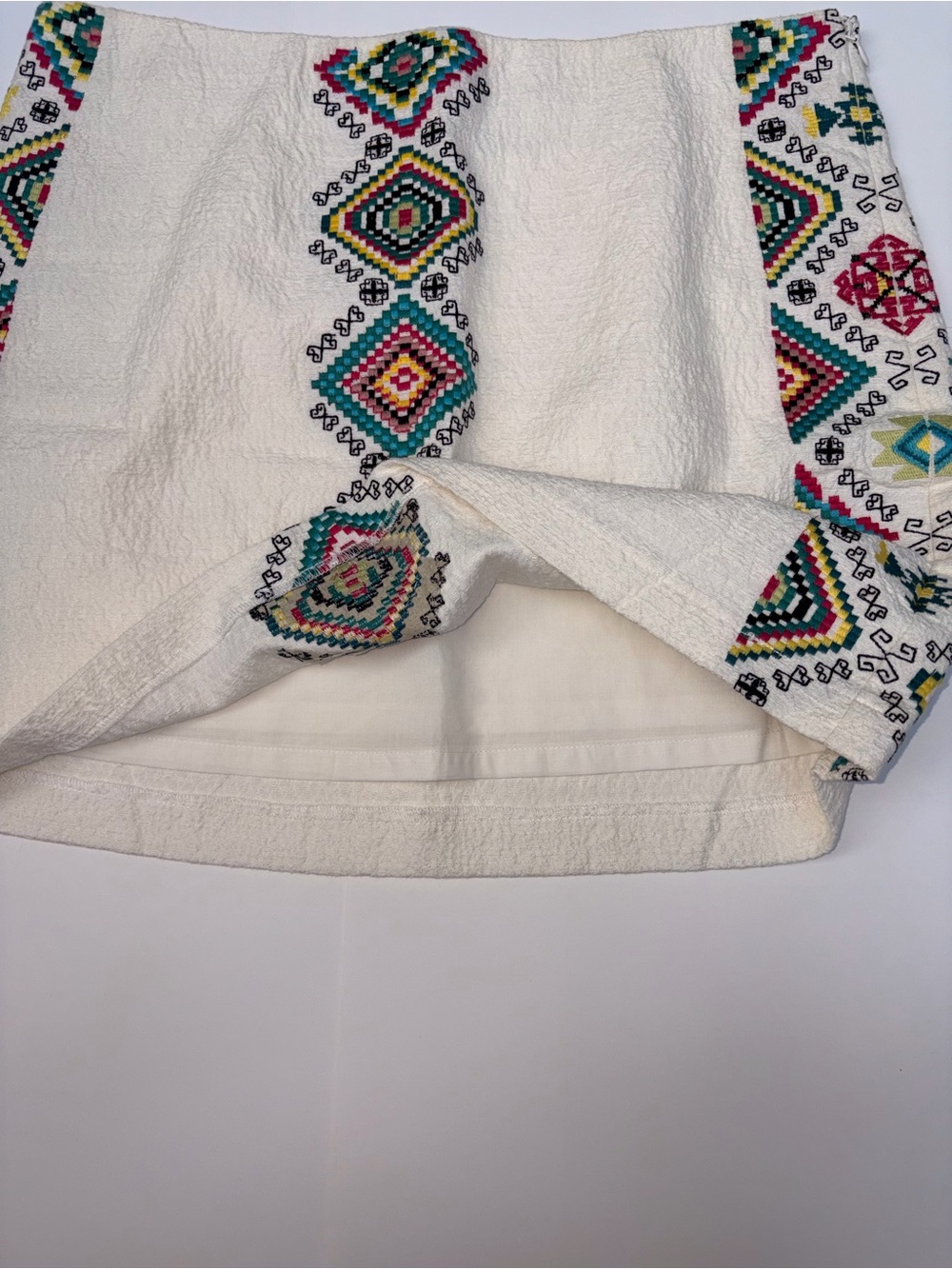 Desingual New Embroidered Ivory Mini Skirt with Colorful Geometric Pattern - Picture 2 of 5